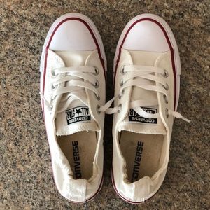 Woman’s Converse Chuck Taylor size 6